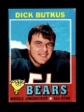1971 Topps Football Card #25 Hall of Famer Dick Butkus Chicago Bears.