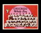 1959 Topps Baseball Card #94 Chicago White Sox Team/Checklist 89-176. Unche