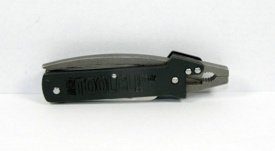 SOG Micro Tool Clip. Mint. Unused, no box.