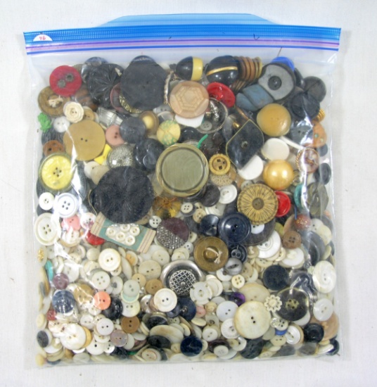 3 Pound Bag of Mixed Vintage & Newer Buttons