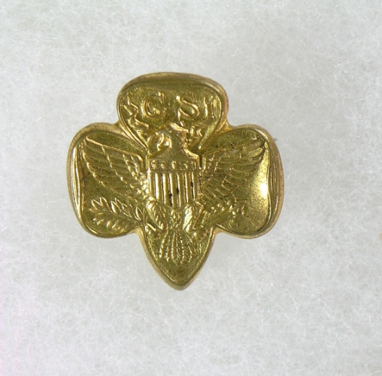 1940s GIRL SCOUTS Collar Pin (gold-plated).  SIZE:  5/8"; CONDITION:  Near