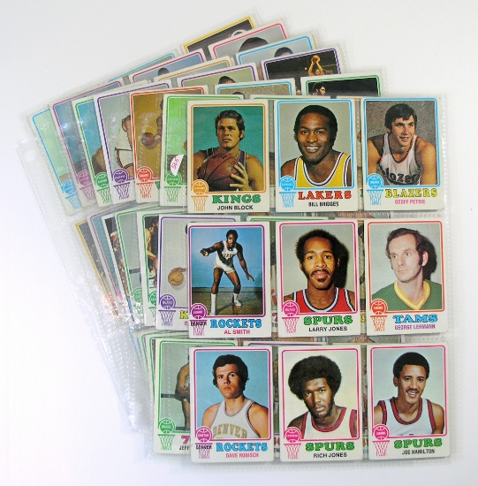 (67) 1972-73 Basketball Cards Mostly VG/EX to EX Conditions