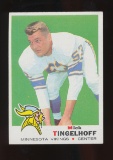 1969 Topps Football Card #195 Hall of Famer Mick Tingelhoff Minnesota Vikin