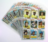 (160) Topps 1974 Baseball Cards. Mostly VG/EX to EX Conditions