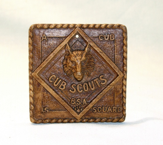 Vintage 1950s Syroco Wood Cub Scouts Plaque. "A Cub Is Square".    3-5/8" x