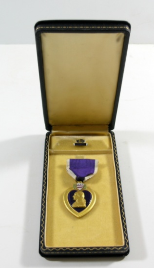 WWII U.S. Purple Heart Medal in Coffin Box.  WWII issue in blue box.