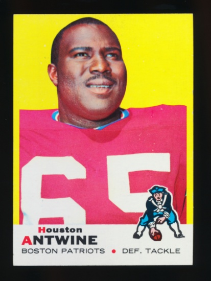 1969 Topps Football Card #108 Houston Antwine New England Patiots