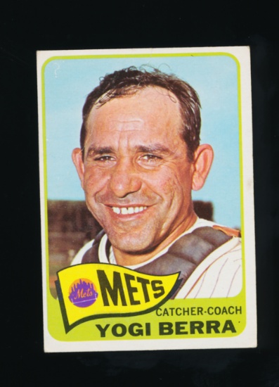 1965 Topps Baseball Card #470 Hall of Famer Yogi Berra New York Mets