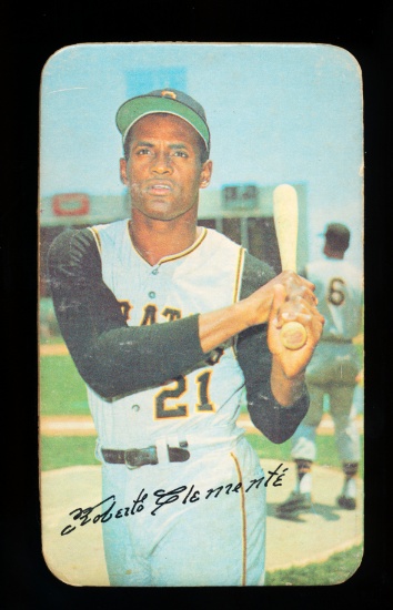 1970 Topps Super Baseball Card #12 Hall of Famer Roberto Clemente Pittsburg