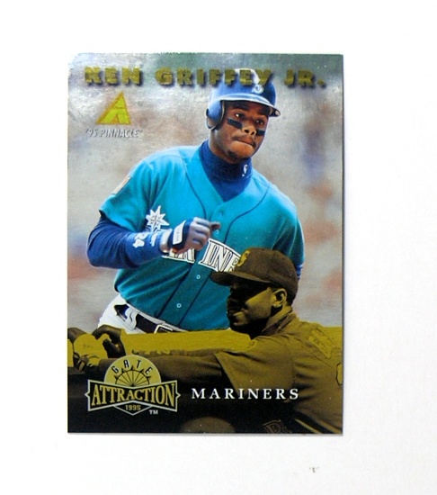 1995 Pinnacle (Gate Attractions) Insert Baseball Card #GA01 Hall of Famer K