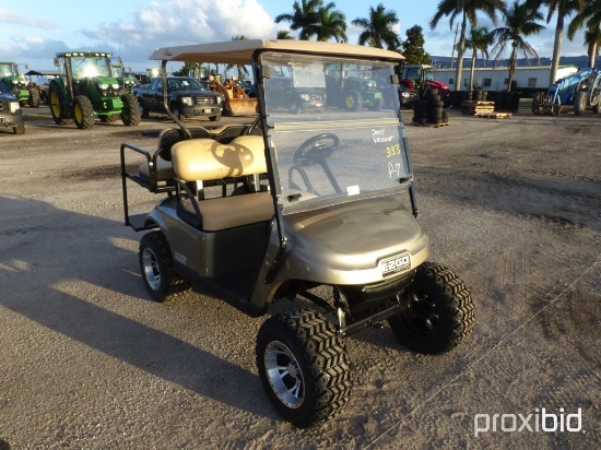 2015 EZ-GO TXT 48 GOLF CART
