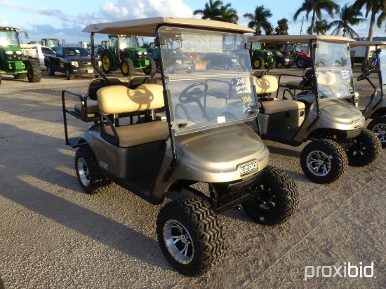 2015 EZ-GO TXT 48 GOLF CART