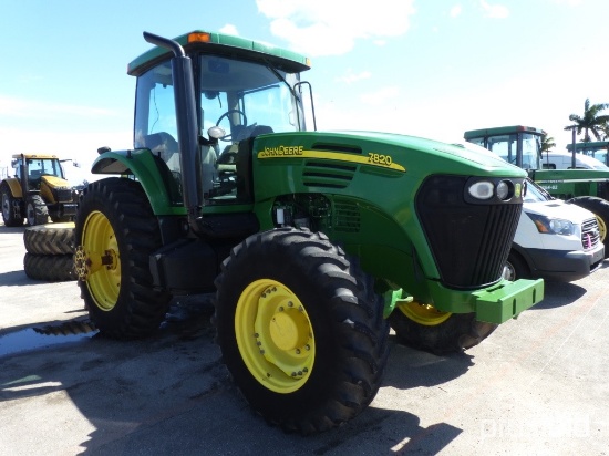 JOHN DEERE 7820 CAB MFWD