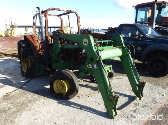 JOHN DEERE 6420 CAB 2WD (BURNT)