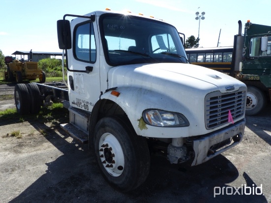 2012 FREIGHTLINER M2106