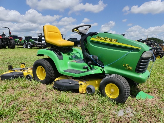 JOHN DEERE LT160 RIDING MOWER