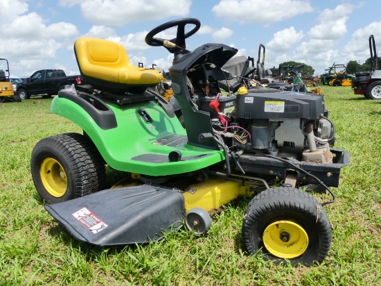 JOHN DEERE D110 RIDING MOWER