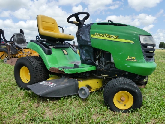 JOHN DEERE L118