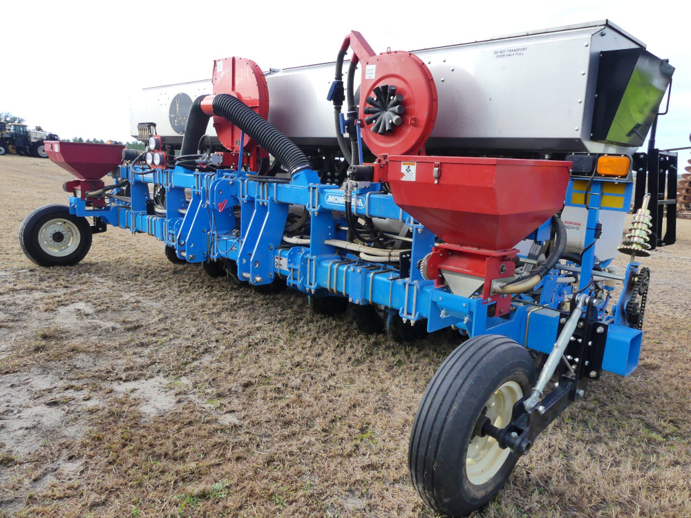MONOSEM 6 ROW TWIN PLANTER | Proxibid