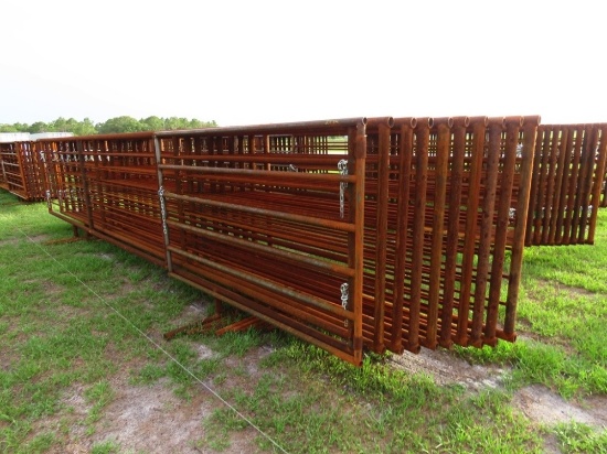 (10) 24' Free Standing Panels w/ 7' 10" Gate