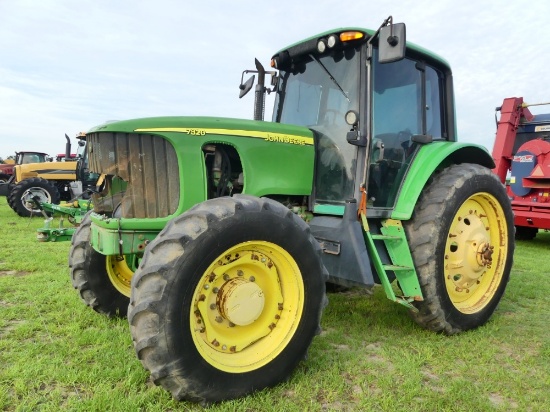 2005 John Deere 7320