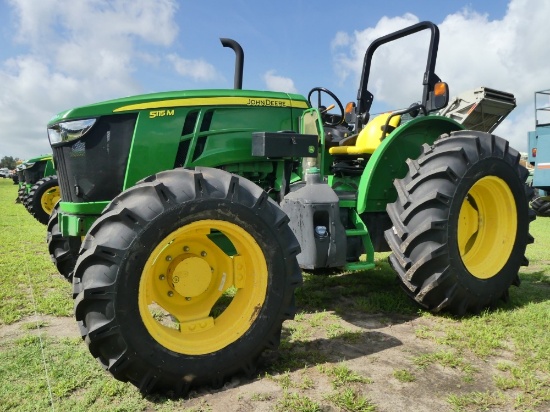 John Deere 5115M