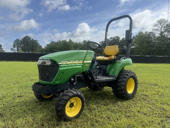 John Deere 2305