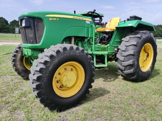 2011 John Deere 5065E