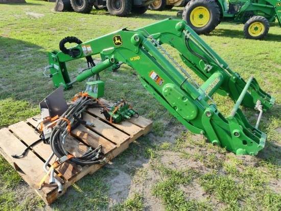 John Deere H310 Loader