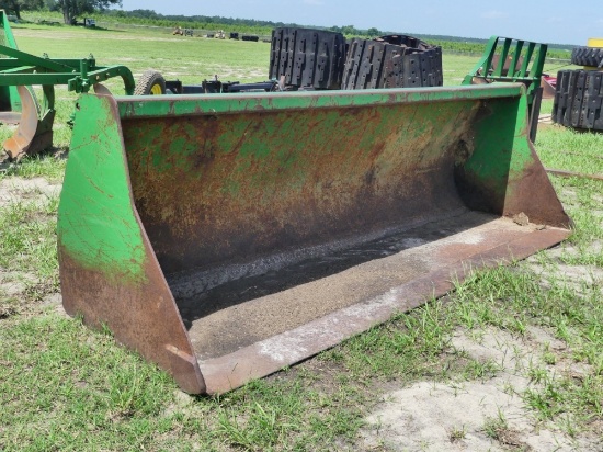 John Deere 84" Bucket