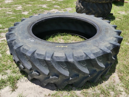 (1) 480/80R42 Tire