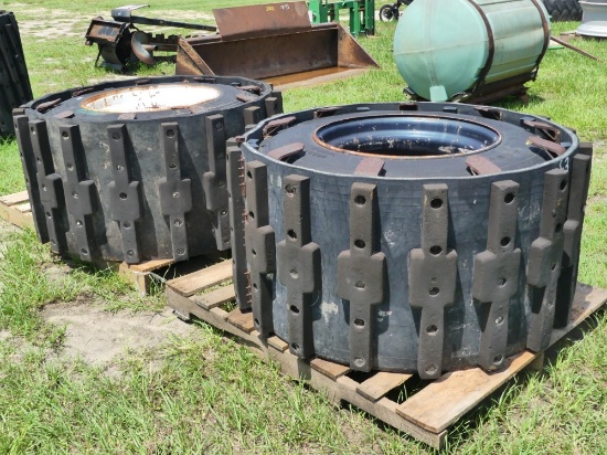 (2) 9R22.5 Tires