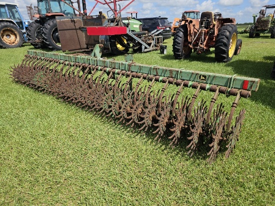 John Deere 400