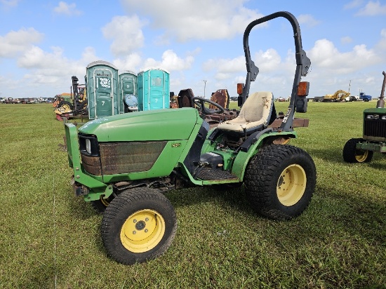 John Deere 4110