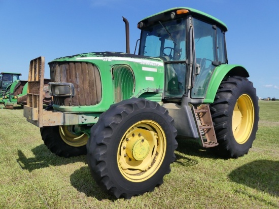 John Deere 6715