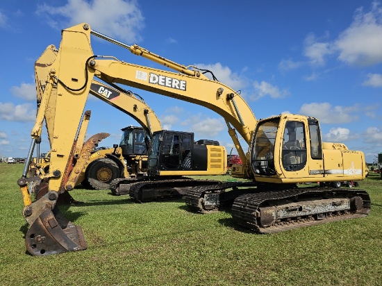 Deere 200LC Excavator