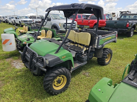 John Deere 825