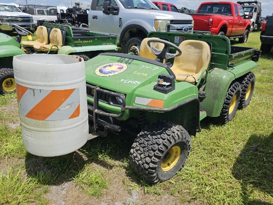 John Deere 6x4 Gator