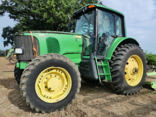 2005 John Deere 7320