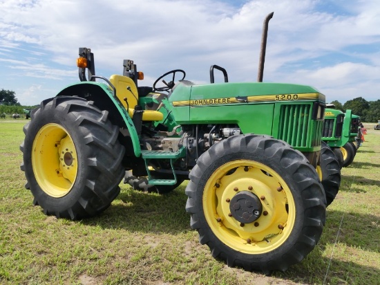 1995 John Deere 5200