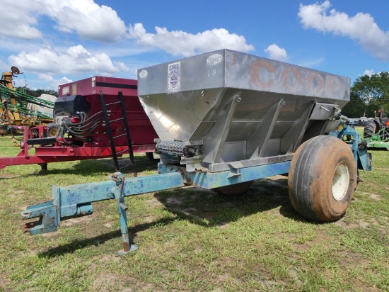 Farmers Cooperative 9' Manure Spreader