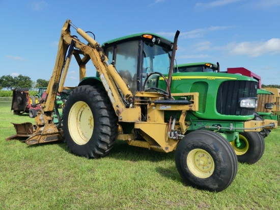 2005 John Deere 7220