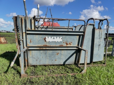 Livestock Systems Calf Chute