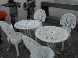 METAL ROUND TABLE AND 2 CHAIRS