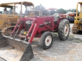 INTERNATIONAL 444 TRACTOR WITH LOADER