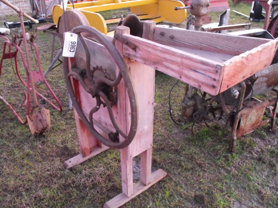 CORN SHELLER