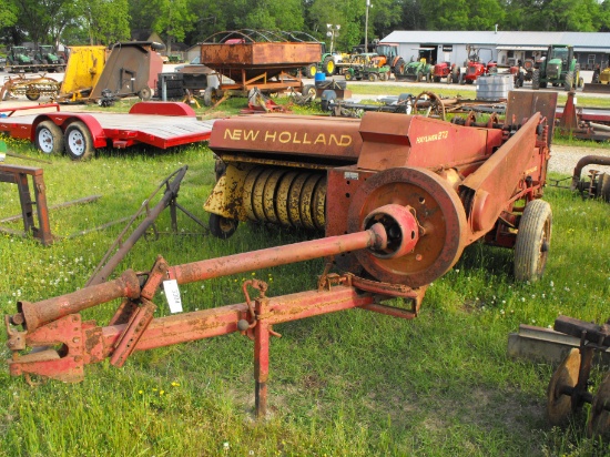 273 NEW HOLLAND HAYLINER SQUARE BALER