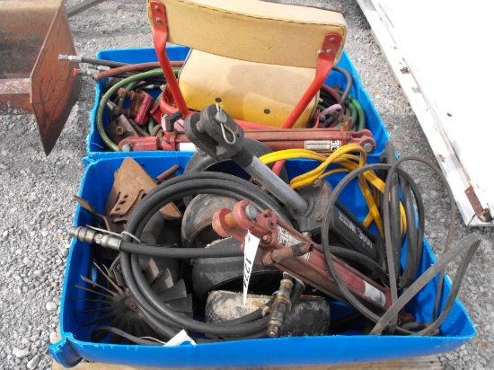 PALLET WITH 3 CYLINDERS, HOSES, SEAT AND MISC