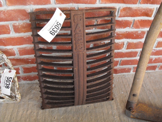 CAST CASE TRACTOR GRILL