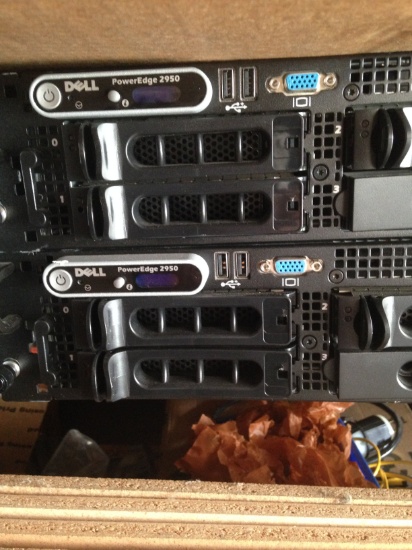 Dell poweredge 2950 pulled from lot #3